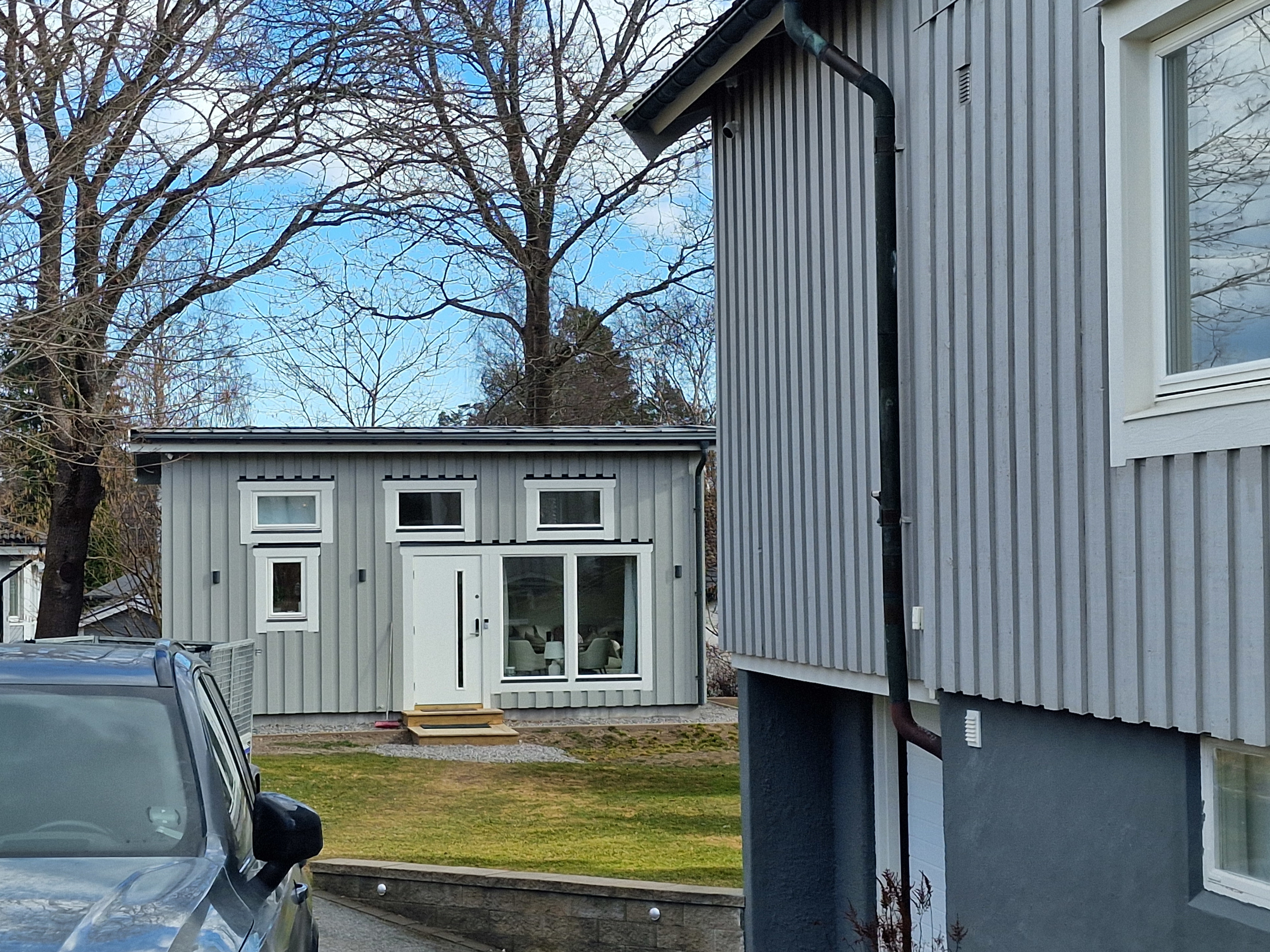 Attefallshuset sett från tomten